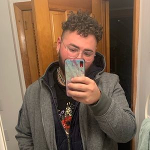 Meet your Posher, Christopher